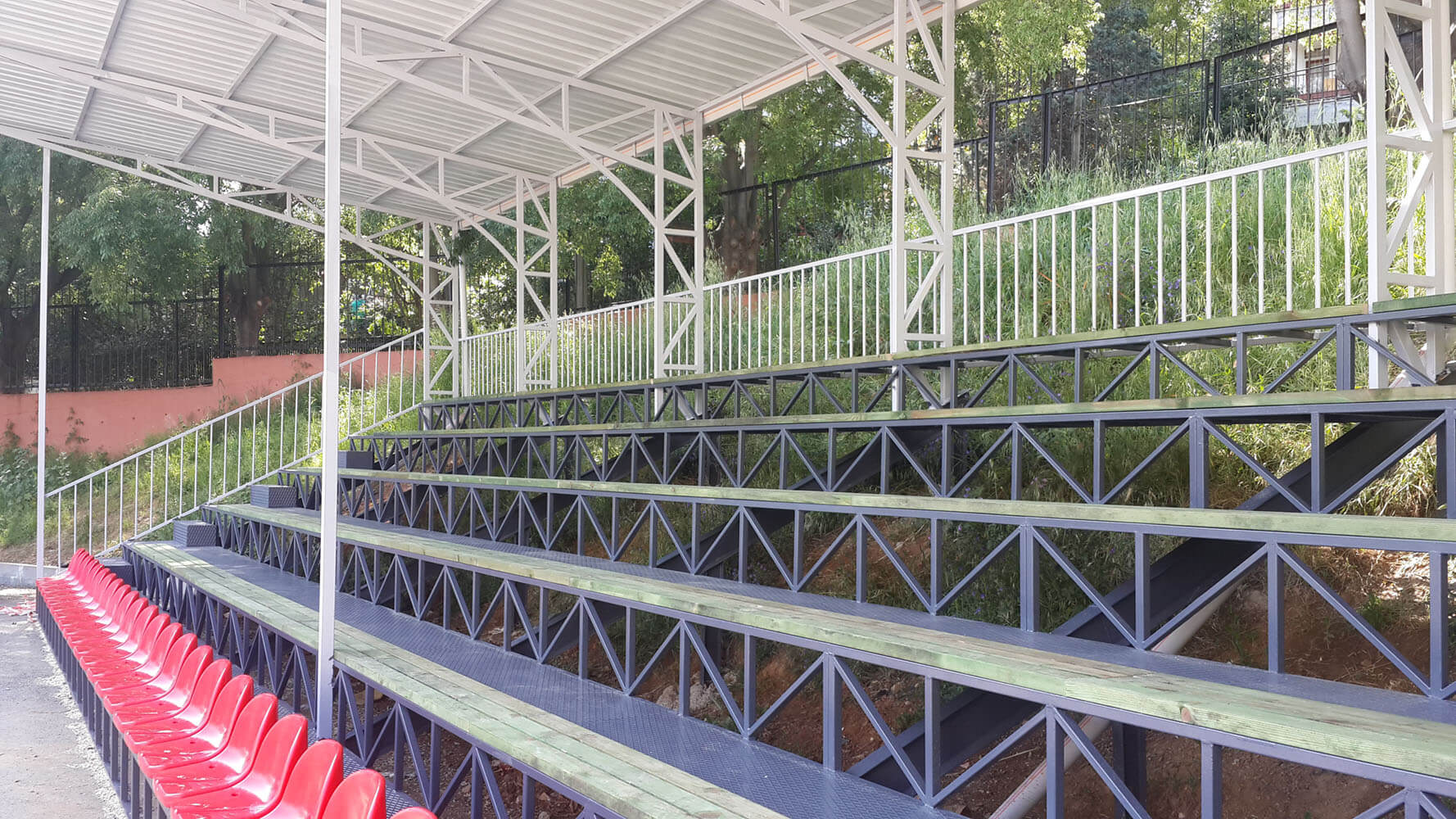 kiralik_teleskopik_tribun_portatif_estribun_tribunimalati_teleskopiktribunimalati_telskopiktribunyapimi_tribunyapimi_tiribun_kiraliktribun ( (1).jpg